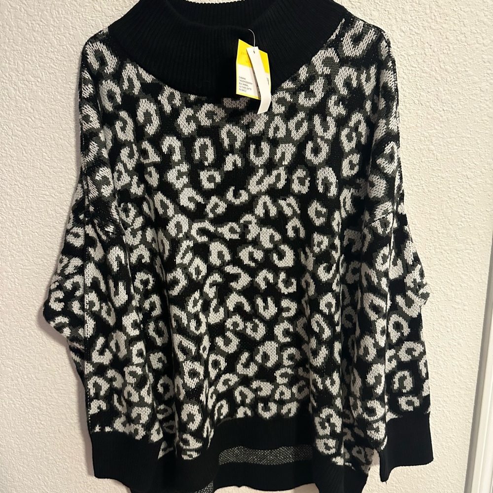 NWT Animal Print Tunic Sweater‎ L Black, Drop shoulder Chic Oversized Mock Neck